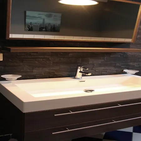 Prázdninový dům Cozy With Jacuzzi And Sauna In Ovifat Longfaye